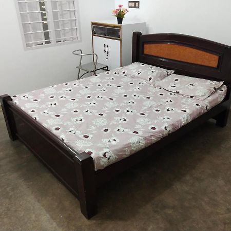 Mayurapriya Inn Ченай Екстериор снимка