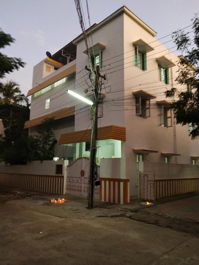 Mayurapriya Inn Ченай Екстериор снимка