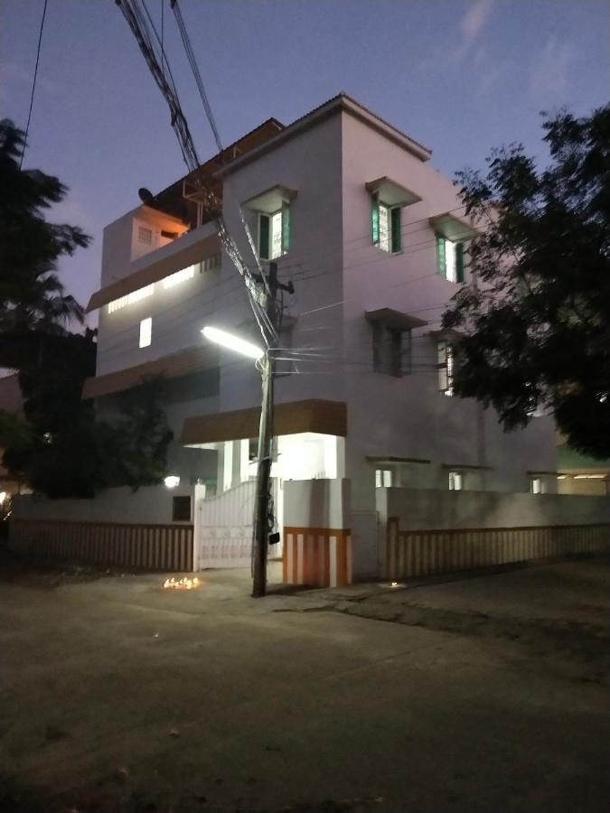 Mayurapriya Inn Ченай Екстериор снимка